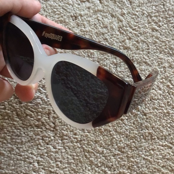 Stylish Tortoise Shell and White Sunglasses - Picture 2 of 5